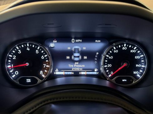 Used 2022 Jeep Renegade Latitude w/ Convenience Group image 9