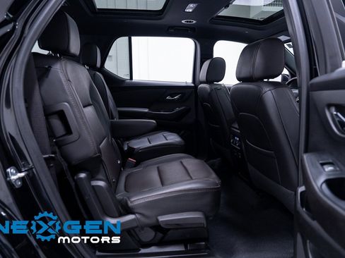 Used 2023 Chevrolet Traverse High Country image 50