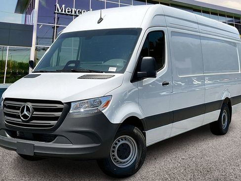 New 2025 Mercedes-Benz Sprinter 2500 image 2