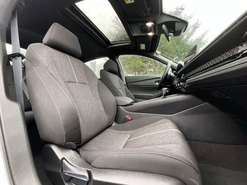 Used 2024 Honda Accord Sport image 11