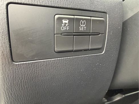Used 2020 Toyota Yaris XLE FWD image 13