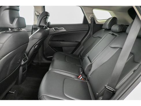 Used 2023 Kia Sportage EX FWD image 27
