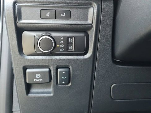 Used 2023 Ford Expedition XLT image 27