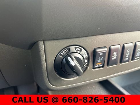 Used 2020 Nissan Frontier PRO-4X w/ Pro-4x Utility Package image 30