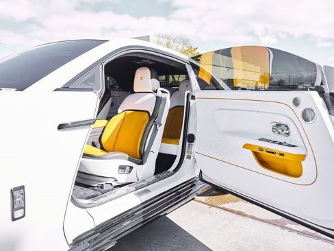 Used 2025 Rolls-Royce Spectre Black Badge image 28