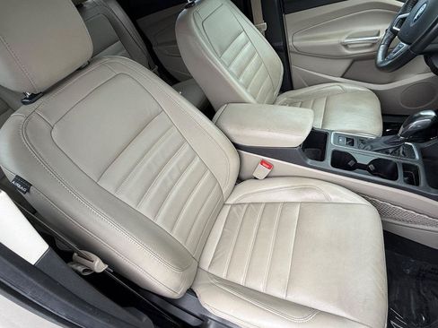 Used 2018 Ford Escape SEL w/ Ford Safe & Smart Package FWD image 20