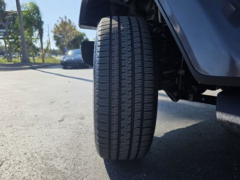 Used 2022 Jeep Wrangler Unlimited Sahara image 37