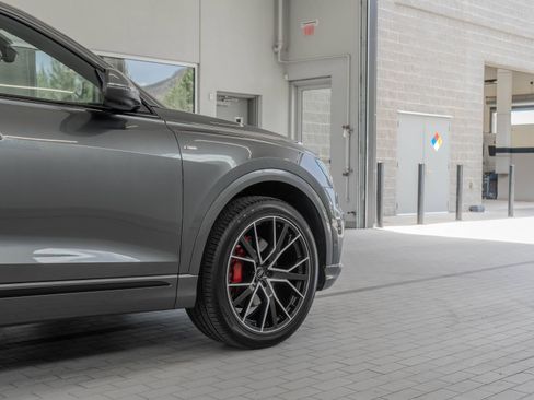 Used 2020 Audi Q8 Premium Plus AWD/4WD image 29
