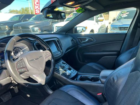 Used 2016 Chrysler 200 S w/ Comfort Group AWD/4WD image 9