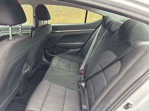 Used 2018 Hyundai Elantra SE w/ SE Connectivity Package 04 image 16