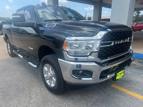 Used 2024 RAM 2500 Big Horn w/ Protection Group AWD/4WD image 2