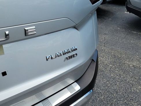 Used 2023 Nissan Rogue Platinum w/ Platinum Premium Package image 6