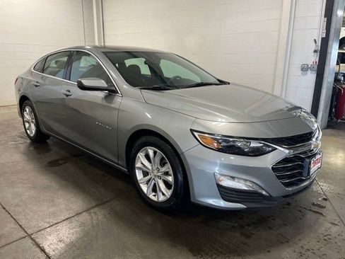 Used 2023 Chevrolet Malibu LT FWD image 3