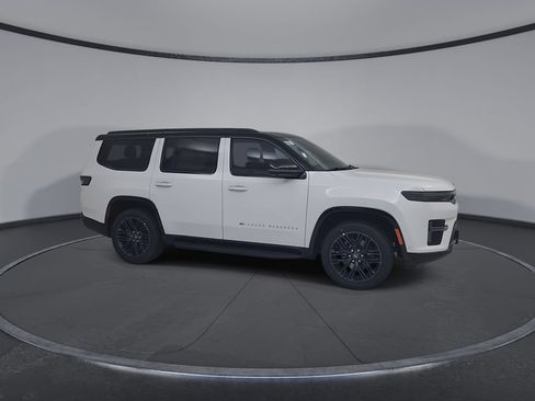 New 2026 Jeep Grand Wagoneer 4WD image 17
