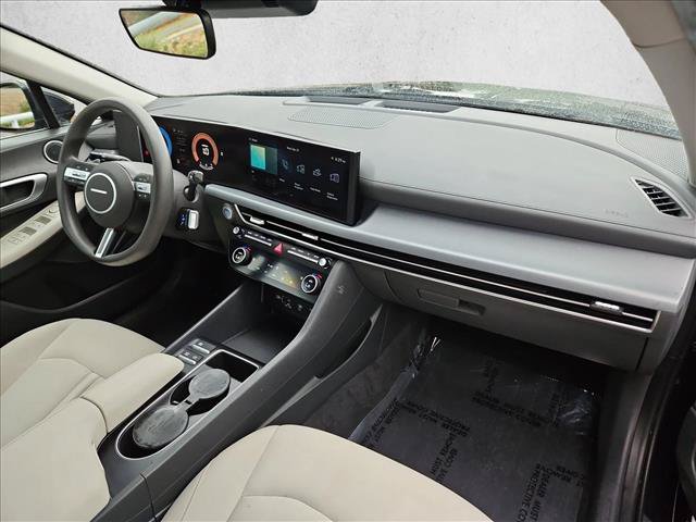 Used 2025 Hyundai Sonata SEL FWD image 22