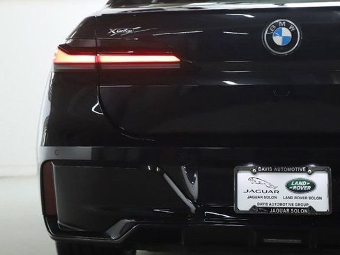 Used 2025 BMW 740i xDrive image 43