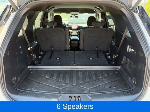 Used 2020 Ford Explorer XLT w/ Comfort Package AWD/4WD image 8