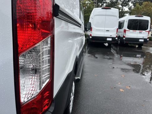 Used 2024 Ford Transit 250 Low Roof w/ Exterior Upgrade Package image 10