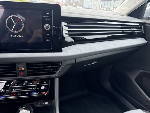 New 2026 Volkswagen Jetta SE FWD image 13