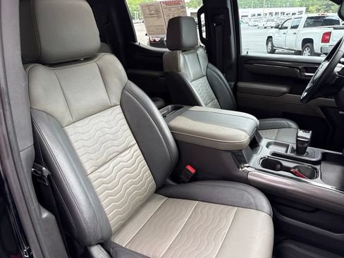Used 2023 Chevrolet Silverado 1500 ZR2 w/ Technology Package AWD/4WD image 32