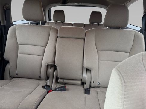 Used 2018 Honda Pilot LX image 13