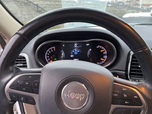 Used 2021 Jeep Grand Cherokee Limited w/ Luxury Group II image 13