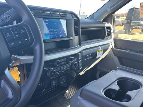 New 2024 Ford F550 4x4 SuperCab Super Duty image 24