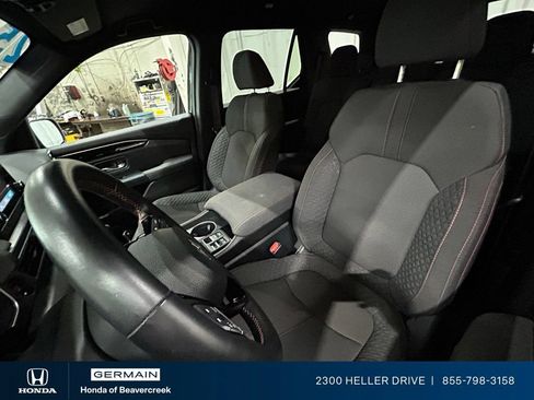 Certified 2025 Honda Pilot Sport image 26