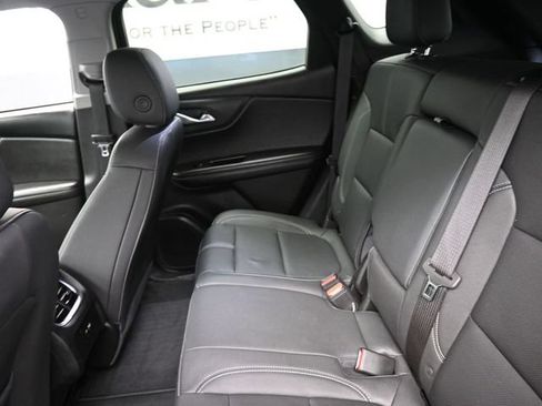 Used 2024 Chevrolet Blazer LT FWD image 22