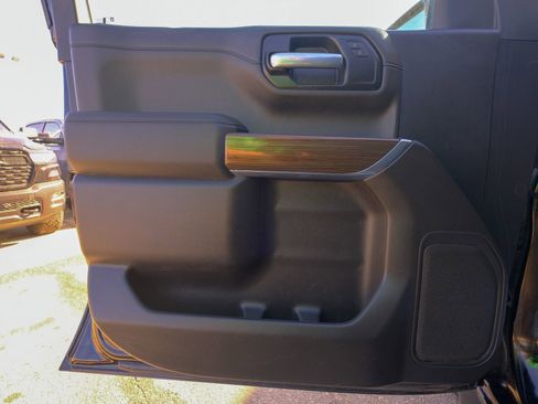 Used 2021 Chevrolet Silverado 1500 LT w/ All Star Edition Plus image 28