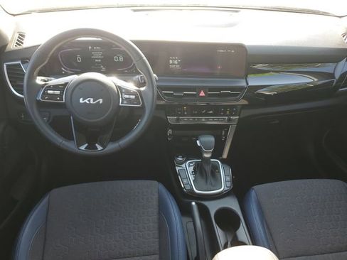 Certified 2025 Kia Seltos S FWD image 11
