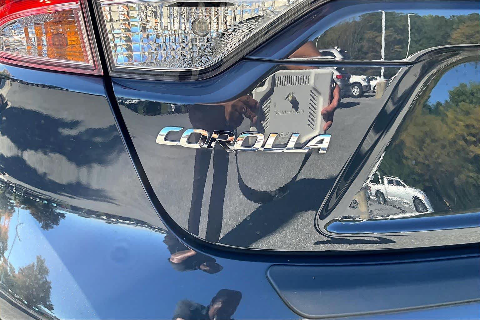 Used 2025 Toyota Corolla LE AWD/4WD image 10