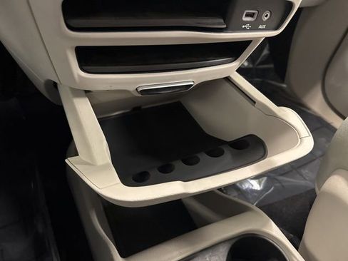 Used 2017 Chrysler Pacifica LX image 45