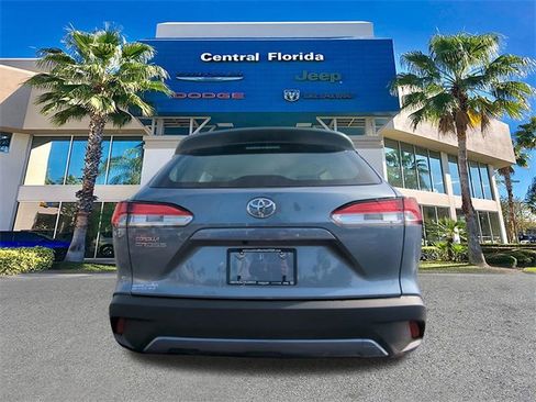 Used 2023 Toyota Corolla Cross L image 6