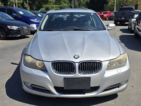 Used 2011 BMW 335i xDrive Sedan AWD/4WD image 2