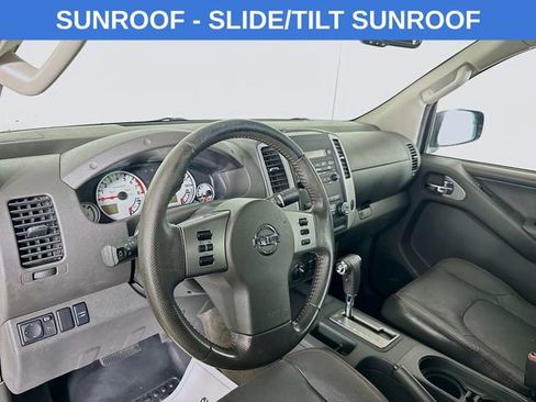 Used 2012 Nissan Frontier PRO-4X w/ Pro-4x Luxury Pkg image 10