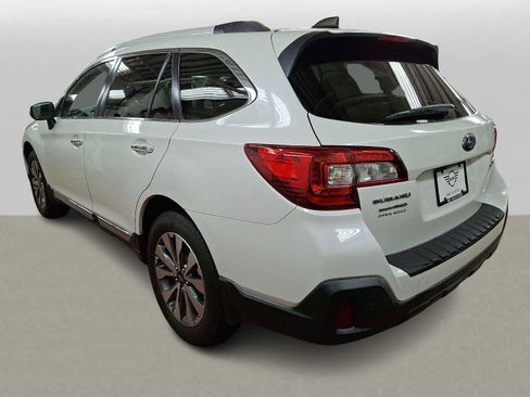 Used 2019 Subaru Outback 2.5i Touring image 5