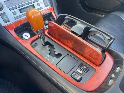 Used 2002 Lexus SC 430 Convertible RWD image 21