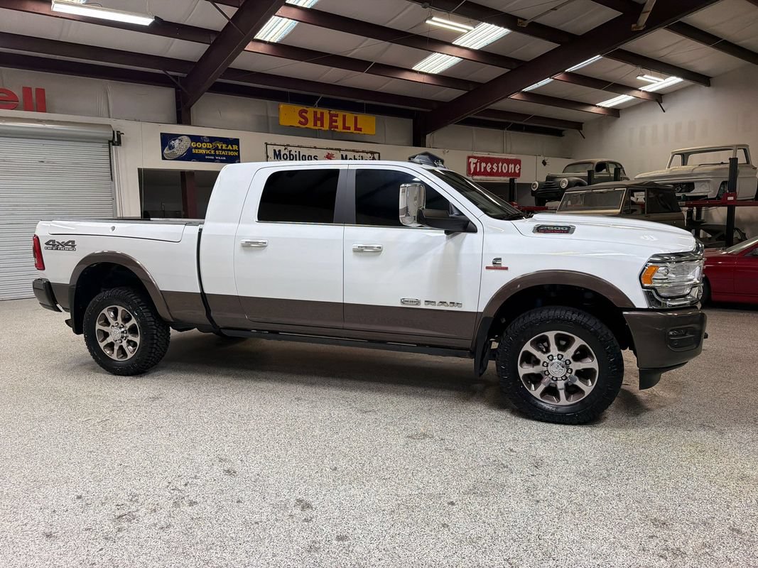 Used 2022 RAM 2500 Limited AWD/4WD image 10