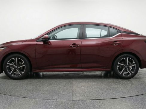 Used 2025 Nissan Sentra SV image 5
