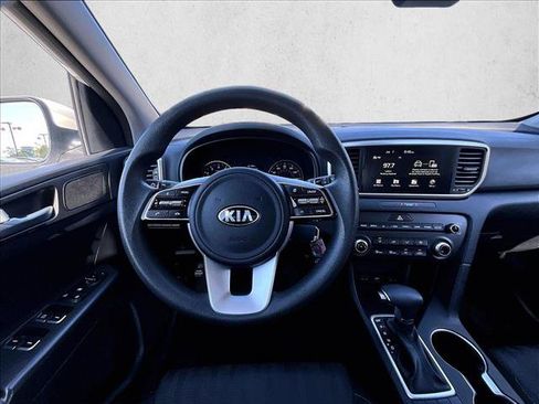Used 2022 Kia Sportage LX FWD image 7
