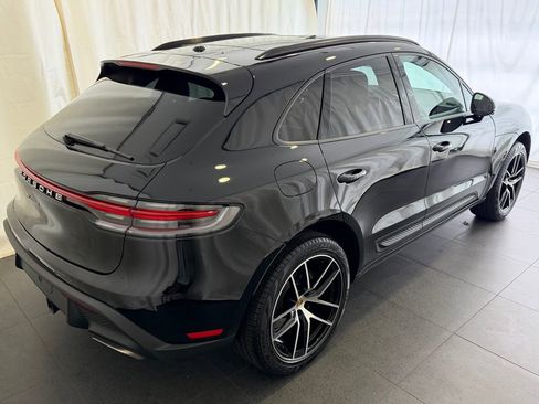 Used 2025 Porsche Macan AWD/4WD image 9