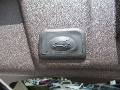 Used 2017 Buick Enclave Leather FWD image 35