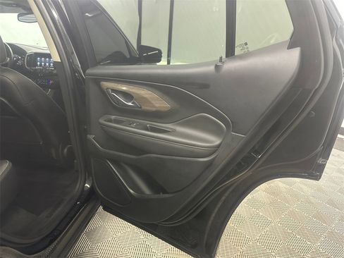 Used 2022 GMC Terrain Denali w/ Denali Premium Package image 18