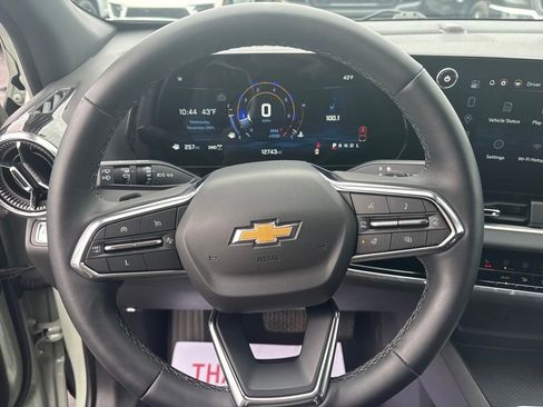 Used 2025 Chevrolet Equinox LT image 16