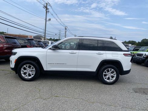 Used 2023 Jeep Grand Cherokee Limited AWD/4WD image 9