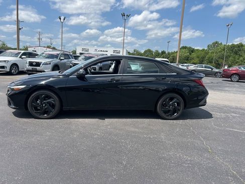 New 2026 Hyundai Elantra SEL Sport Premium FWD image 4