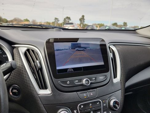 Used 2024 Chevrolet Malibu LT image 18