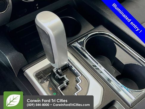 Used 2017 Toyota Tundra SR5 AWD/4WD image 9