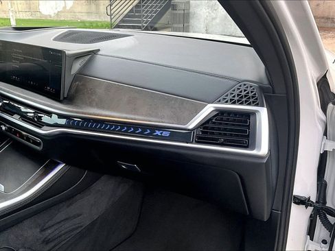 Used 2025 BMW X5 sDrive40i image 21